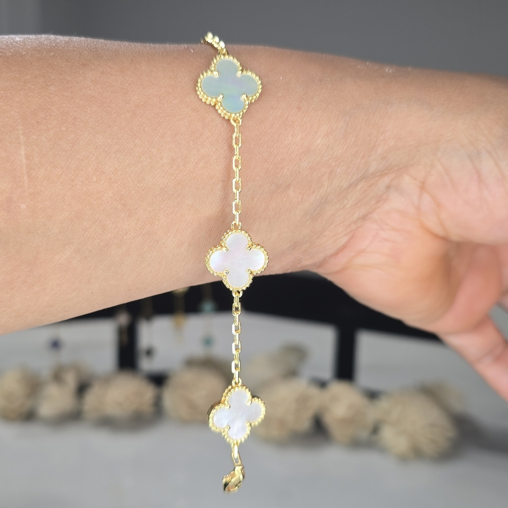 Elegant Gold and White Mother Of Pearl Clover Bracelet